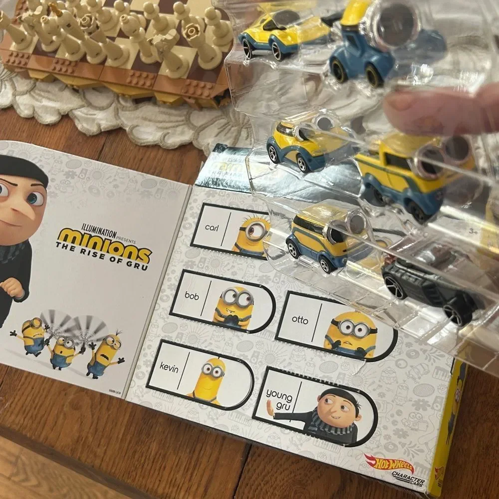 Hot Wheels fun minion